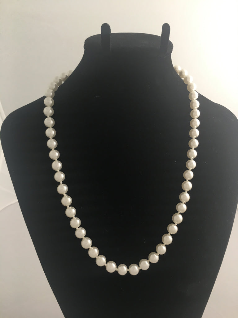 Necklace Glass Pearl Necklace with 14 Karat Gold Clasp